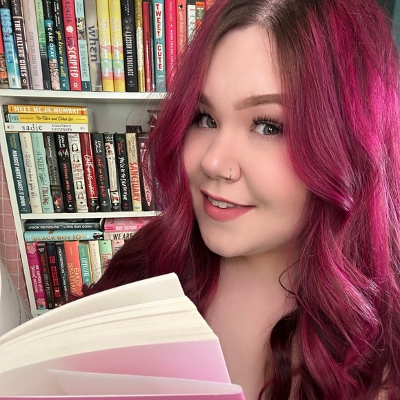 Meet your Posher, Elyssa - Picture 2 of 8